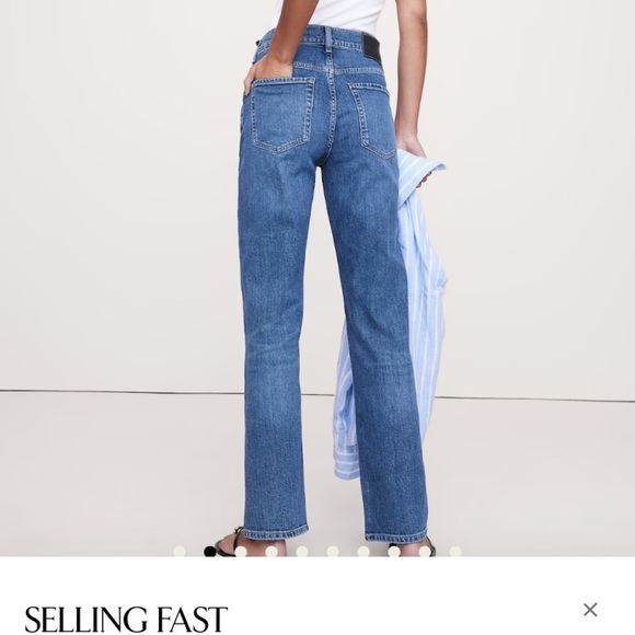 High Rise Straight 5 Pocket Jeans Size 28 - Picture 2 of 10